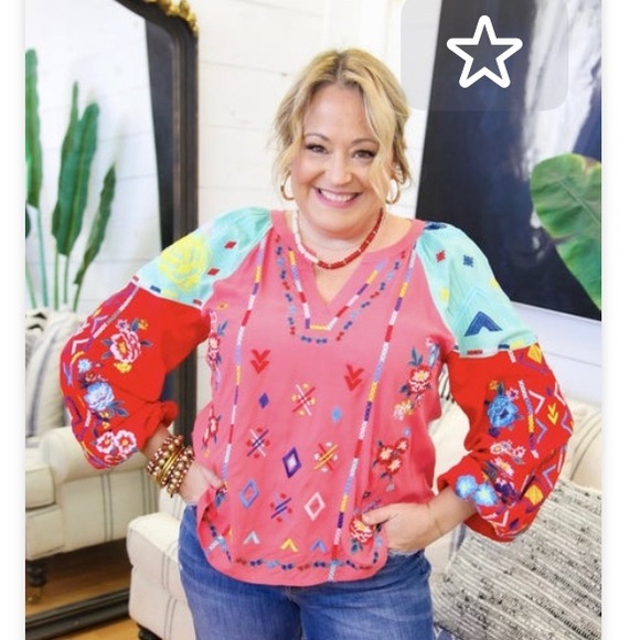 Beautifully embroidered tunic!! - Picture 1 of 4